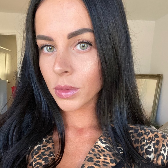 Meet your Posher, Jessica - Picture 1 of 1